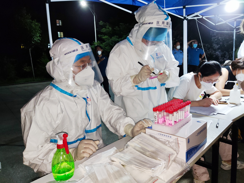 举重夜战:祁连天虎队鏖战川蜀霹雳队,速度优势明显战术板得到兑现 举重夜战:祁连天虎队鏖战川蜀霹雳队,速度优势明显战术板得到兑现